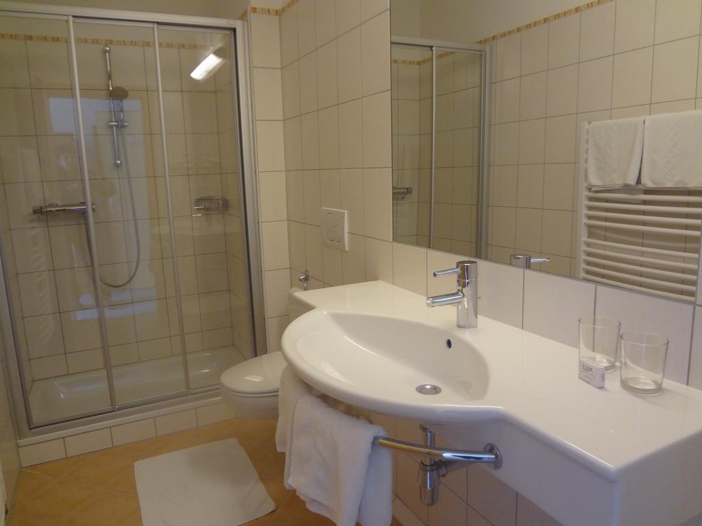 Gasthofladen Schneeweiss Attersee Extérieur photo